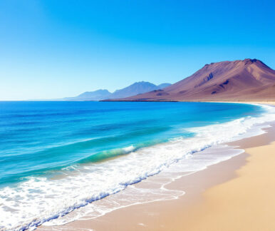 Schönste Orte auf Fuerteventura mit Dünen und türkisfarbenem Meer bei Corralejo